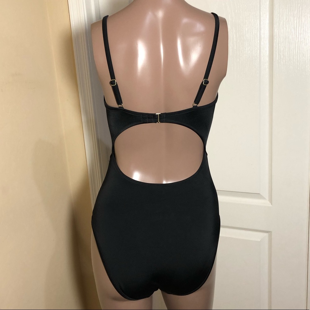 Madewell Second Wave Cut Out Back Clasp Swimsuit - Picture 3 of 3